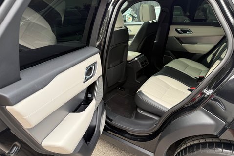 Land Rover Range Rover Velar R-DYNAMIC HSE - ALL BLACK - SLIDING PAN ROOF -2 OWNERS - SERVICE HISTORY 32
