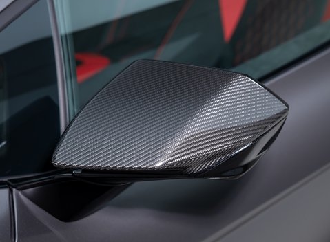 Lamborghini Revuelto 36