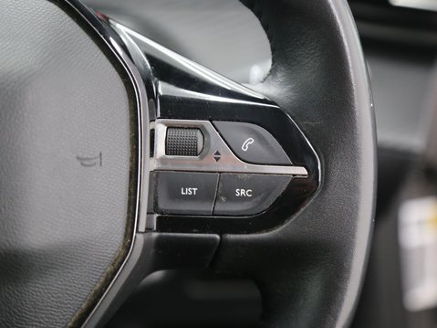 Peugeot 2008 1.2 PureTech Allure Euro 6 (s/s) 5dr 12