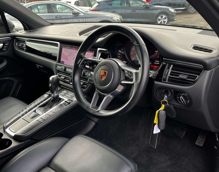 Porsche Macan 3.0 Macan S Semi-Auto 4WD 5dr 18