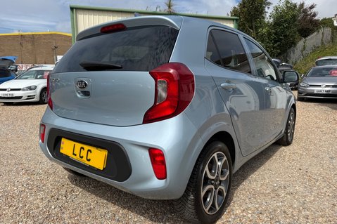 Kia Picanto WAVE. 6 MAIN DEALER SERVICES.. ONLY ONE OWNER.. REVERSING CAMERA.. A/C 15