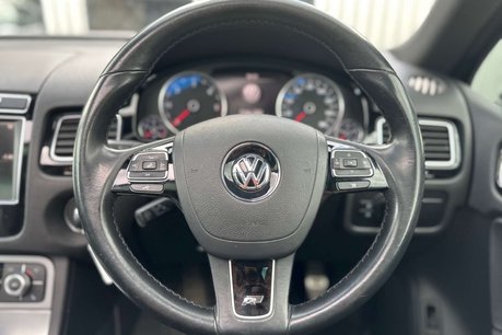 Volkswagen Touareg 3.0 TDI V6 BlueMotion Tech R-Line SUV 5dr Diesel Tiptronic 4WD Euro 6 (s/s) 27