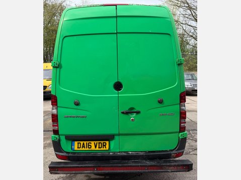 Mercedes-Benz Sprinter 2.1 313 CDi BlueEFFICIENCY Panel Van 4dr Diesel 7G-Tronic RWD L4 H3 (197 g/ 12
