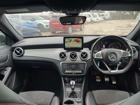 Mercedes-Benz GLA 2.1 GLA 200 AMG Line D 5dr 17