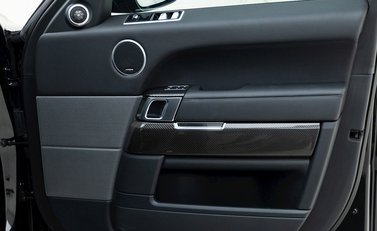 Land Rover Range Rover Sport 5.0 SVR Carbon Edition 24