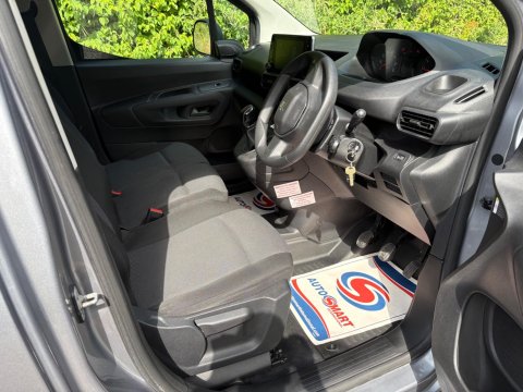 Peugeot Partner BLUEHDI PROFESSIONAL L1 15