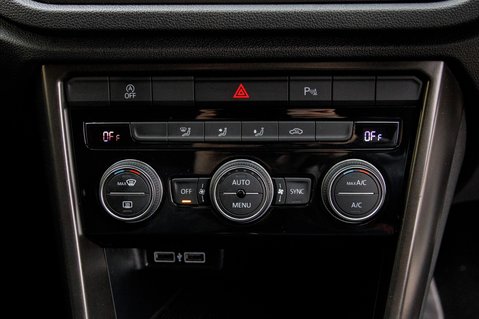 Volkswagen T-Roc SE TSI 34