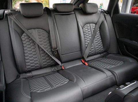 Audi RS6 Avant Performance 13