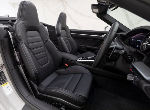 Porsche 911 Turbo Cabriolet (992) 12