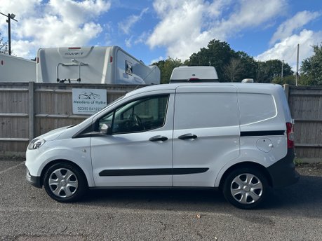 Ford Transit Courier TREND 1.5 TDCI 5dr 7