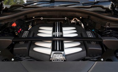 Rolls-Royce Cullinan 32