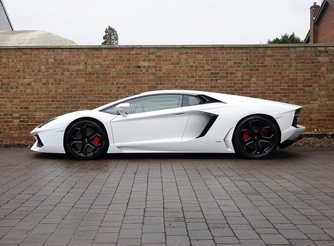 Lamborghini Aventador LP 700-4 8