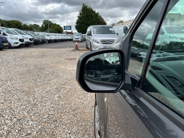Ford Transit Connect Crew Cab LWB L2H1 Low Roof Trend Air Con Sensors EURO 6 NO VAT 21