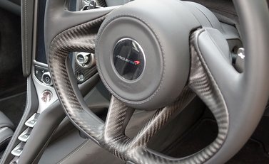 McLaren 720S Luxury 27