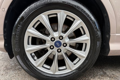 Ford Kuga VIGNALE TDCI AUTO - MILANO GRIGIO PAINT - PAN ROOF -APPEARANCE PACK 60