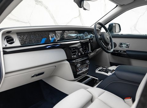 Rolls-Royce Phantom VIII EWB 21