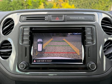 Volkswagen Tiguan 2.0 TDI BlueMotion Tech R-Line Edition DSG 4WD Euro 6 (s/s) 5dr 23