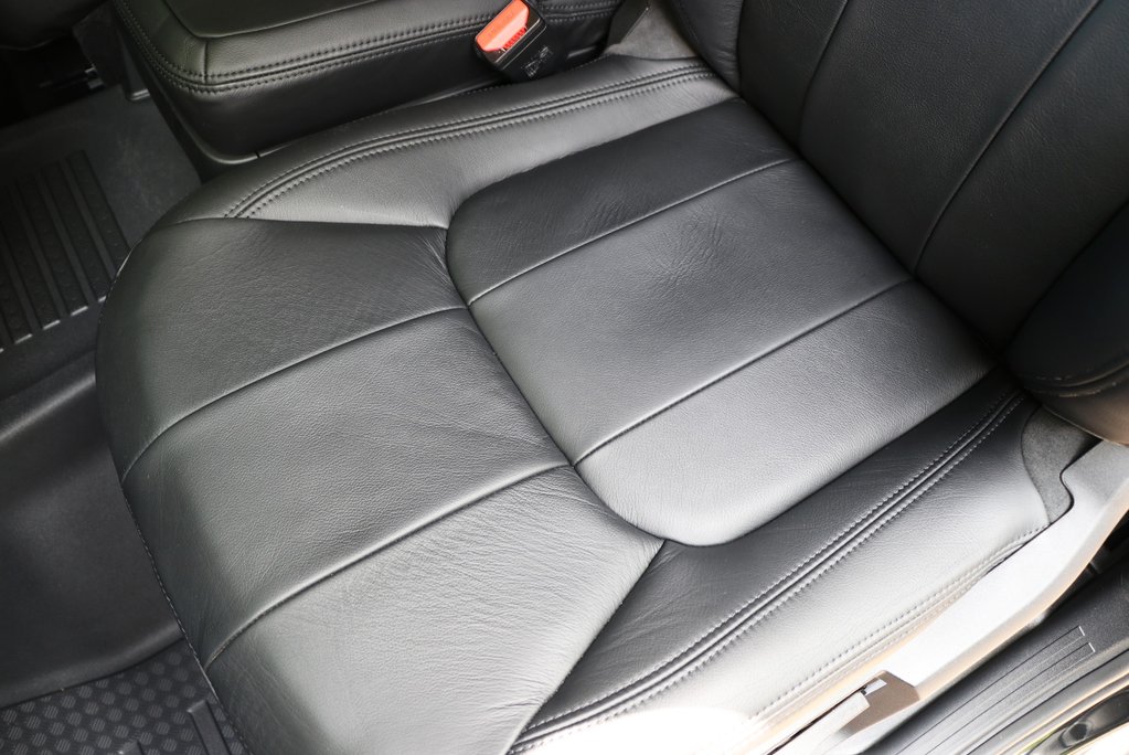 Defender 90 Commercial 11