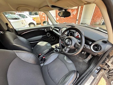 Mini Clubman 1.6 Cooper Euro 5 (s/s) 5dr 11