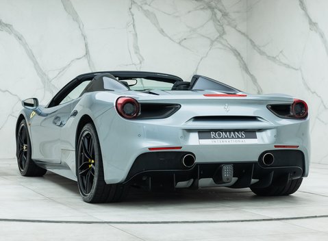 Ferrari 488 Spider 10