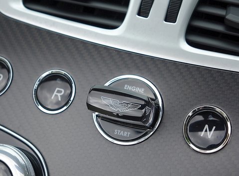 Aston Martin Vanquish Volante 14