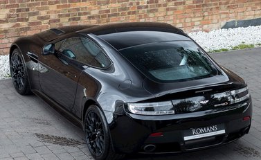 Aston Martin V12 Vantage S 9