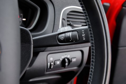 Volvo V40 T2 R-DESIGN NAV PLUS 17