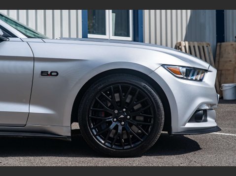 Ford Mustang 5.0 Mustang GT 2dr 6