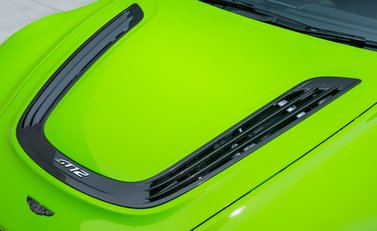 Aston Martin Vantage GT12 30