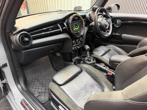 Mini Hatch 2.0 Cooper S Auto Euro 6 (s/s) 3dr 52