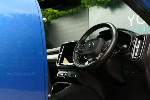 Volvo XC40 2.0 XC40 R-Design Pro B4 MHEV AWD Auto 4WD 5dr 21