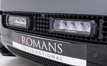 Land Rover Defender 110 V8 P525 URBAN XRS 36