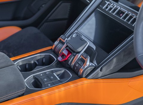 Lamborghini Urus Pearl Capsule 22