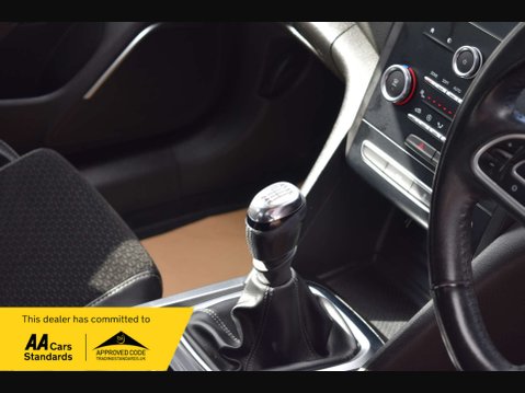 Renault Megane 1.5 Megane Dynamique Nav dCi 5dr 42
