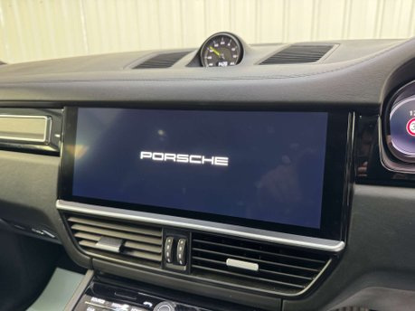Porsche Cayenne 4.0 Cayenne T S E-Hybrid Auto 4WD 5dr 74