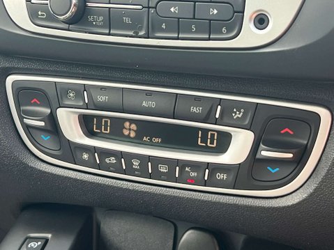Renault Scenic 1.5 Scenic Dynamique TomTom Energy dCi S/S 5dr - NATIONAL DELIVERY* 54