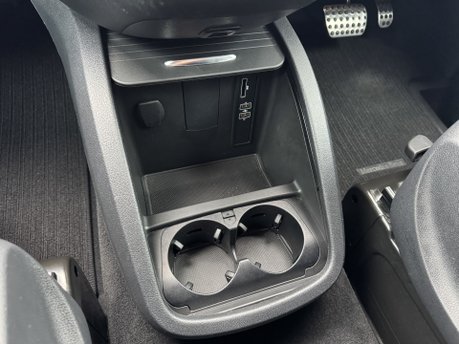 Mercedes-Benz V Class V250D AMG Line Auto Diesel Extra Long Wheelbase 8 SEATER/360 CAM/SAT NAV 14