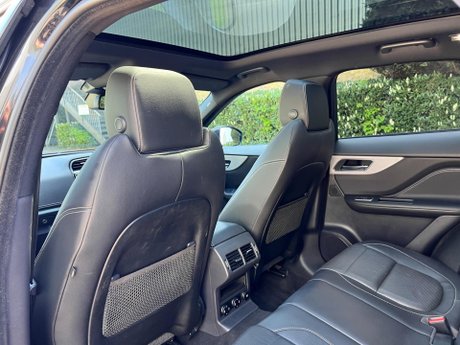 Jaguar F-Pace 2.0 D180 R-Sport Auto AWD Euro 6 (s/s) 5dr 33