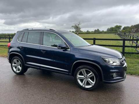 Volkswagen Tiguan 2.0 TDI BlueMotion Tech R-Line 4WD Euro 5 (s/s) 5dr (Nav) 1