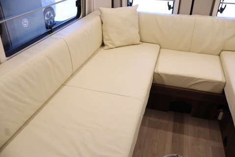 Fiat Ducato Laika 646 ECOVIP 180 BHP Auto huge factory upgrades cost new £98K    38