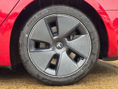 Tesla Model 3 Model 3 Long Range AWD 4WD 4dr 41