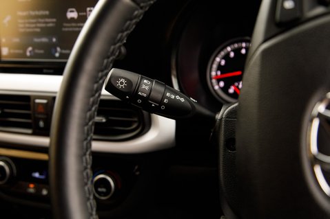 Hyundai i10 MPI PREMIUM 12