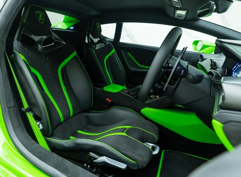 Lamborghini Huracan TECNICA 14