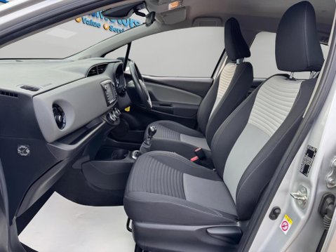 Toyota Yaris 1.5 VVT-i Icon Tech Euro 6 5dr 32