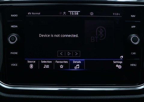 Volkswagen T-Roc 1.5 T-Roc R-Line TSi Evo Semi-Auto 5dr 23