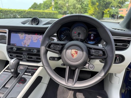 Porsche Macan S PDK 21