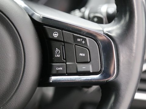 Jaguar XE 2.0d R-Sport Auto Euro 6 (s/s) 4dr 12