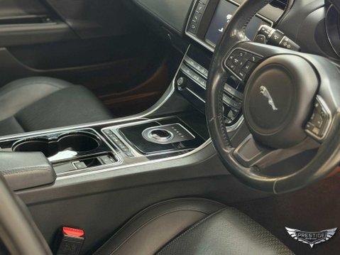 Jaguar XE 2.0d Portfolio Auto AWD Euro 6 (s/s) 4dr 25