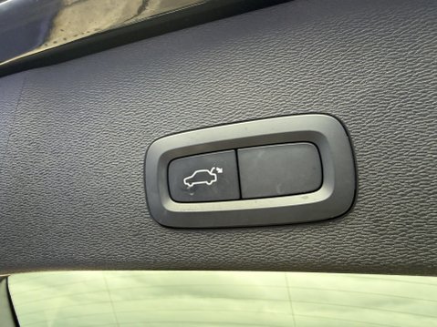 Volvo C40 Recharge 69kWh Core SUV 5dr Electric Auto (231 ps) 24