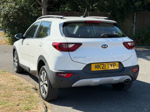 Kia Stonic 2 **10,841 MILES** 18